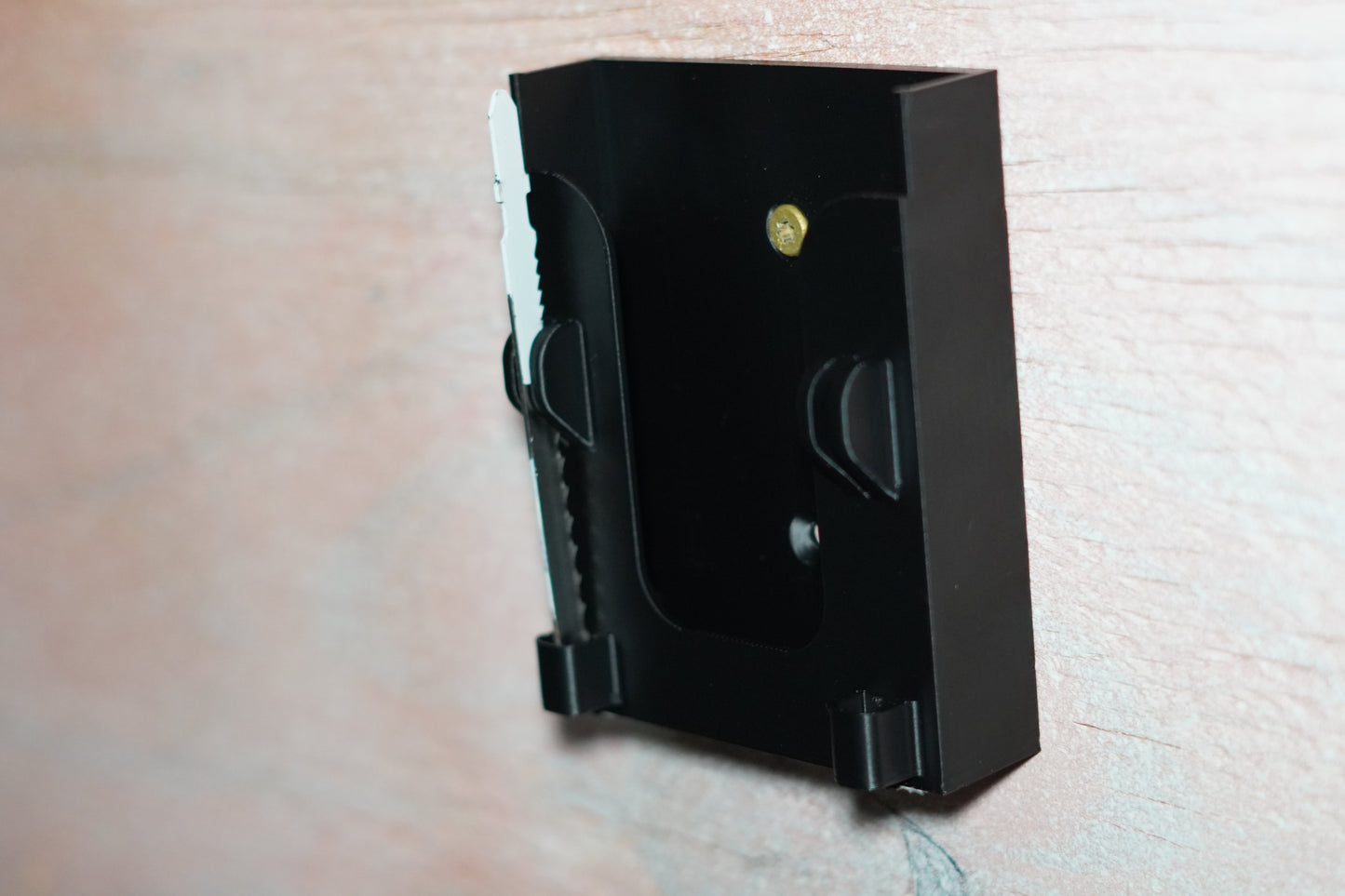 Wall-Mounted Milwaukee M18 Jigsaw Holder with Blade Slots – 3D Printed Organizer