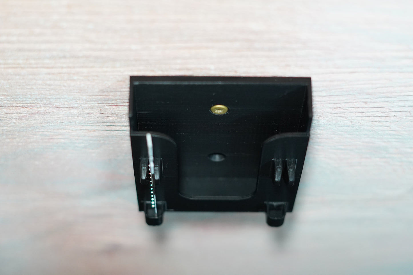 Wall-Mounted Milwaukee M18 Jigsaw Holder with Blade Slots – 3D Printed Organizer