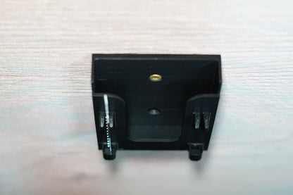 Wall-Mounted Milwaukee M18 Jigsaw Holder with Blade Slots – 3D Printed Organizer