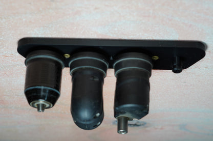 Vertical mount holding all four heads