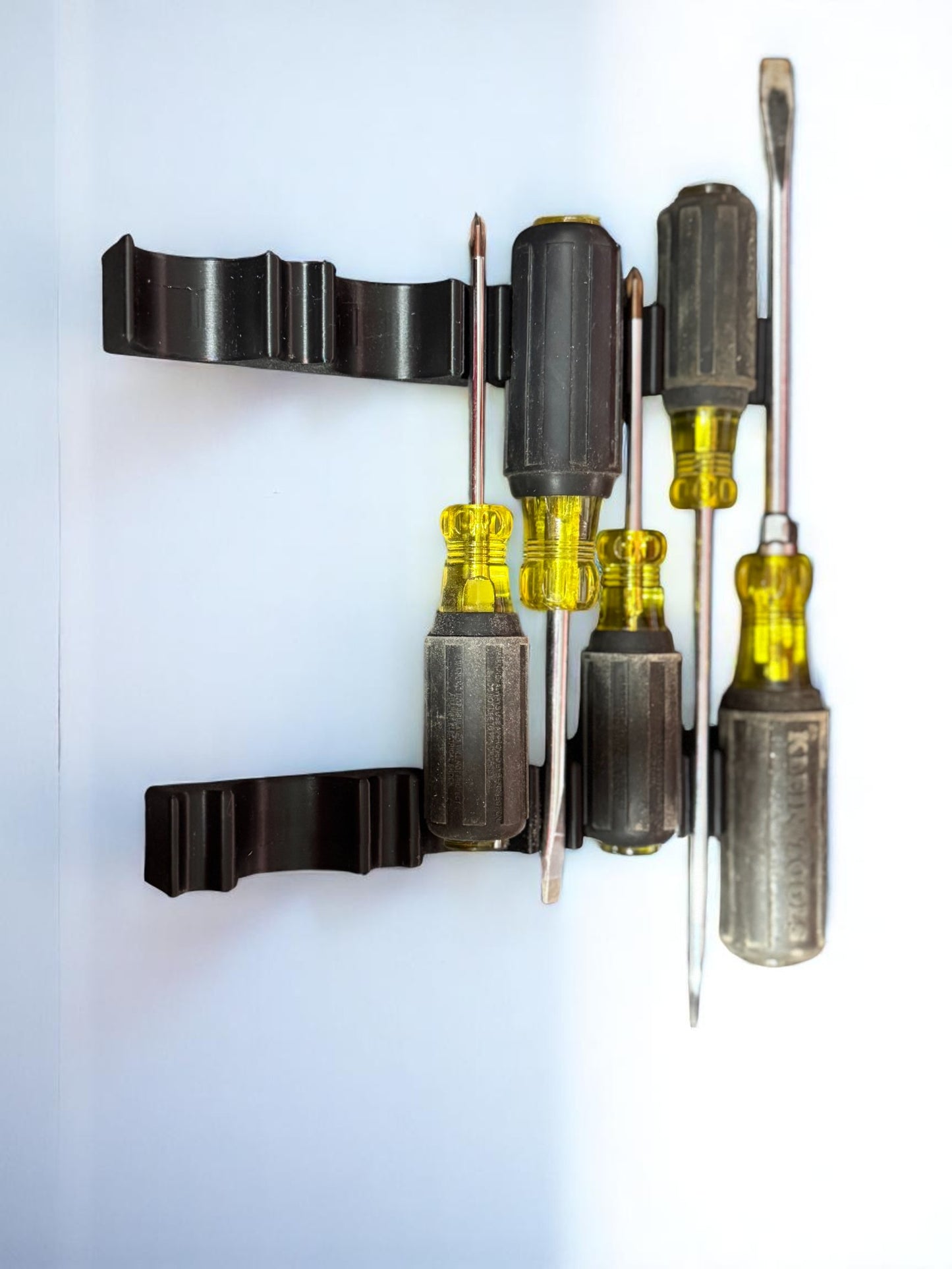 Magnetic Screwdriver Rack – 6-Slot Drawer Organizer for Full-Size Drivers | 3D Printed Tool Tray by DigitalTimber